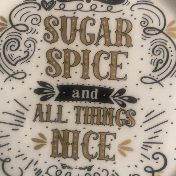 Home Essentials ceramic pie Plate with stand - Picture 3 of 6